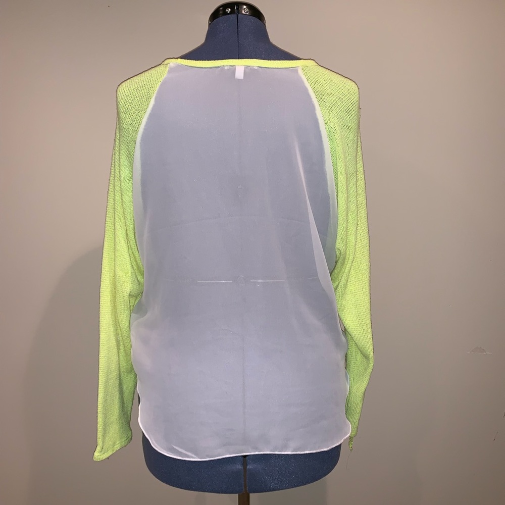 Delia Top - Picture 4 of 5
